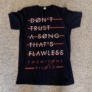 Twenty one pilots shirt